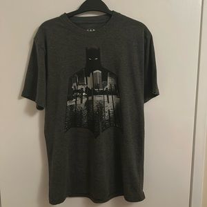 Mad Engine grey Batman graphic Tee, Cotton/Poly. VGUC